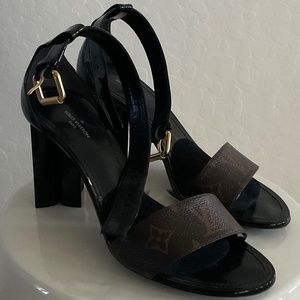 Louis Vuitton Star Heel Women Shoe (NEW)